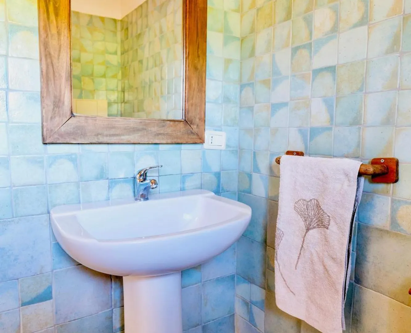 Residence With Swmming-Pool In Badesi, Apartments With Private Outdoor Area Apart Otel